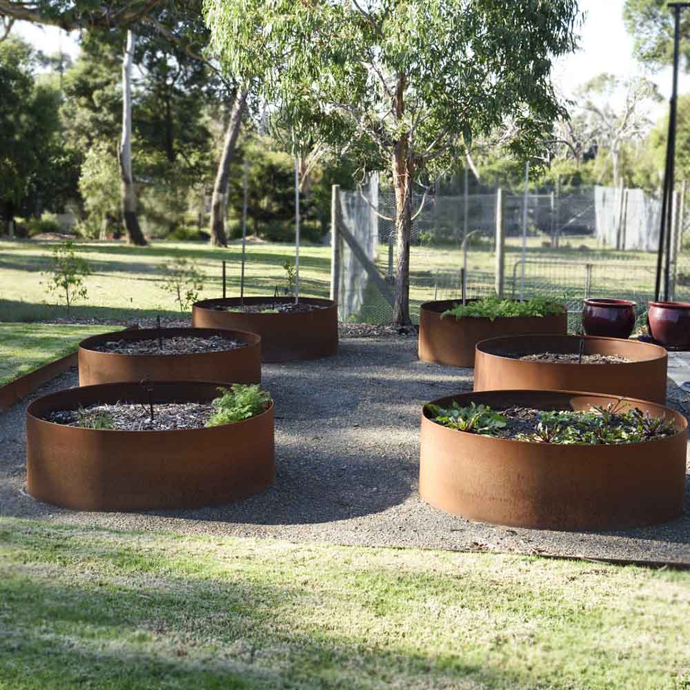 SHAPESCAPER® REDCOR® Round Steel Ring Garden Edging