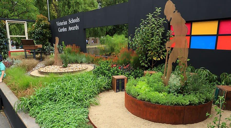 FormBoss® Round Steel Garden Edging – Durable and Versatile for Garden Designs