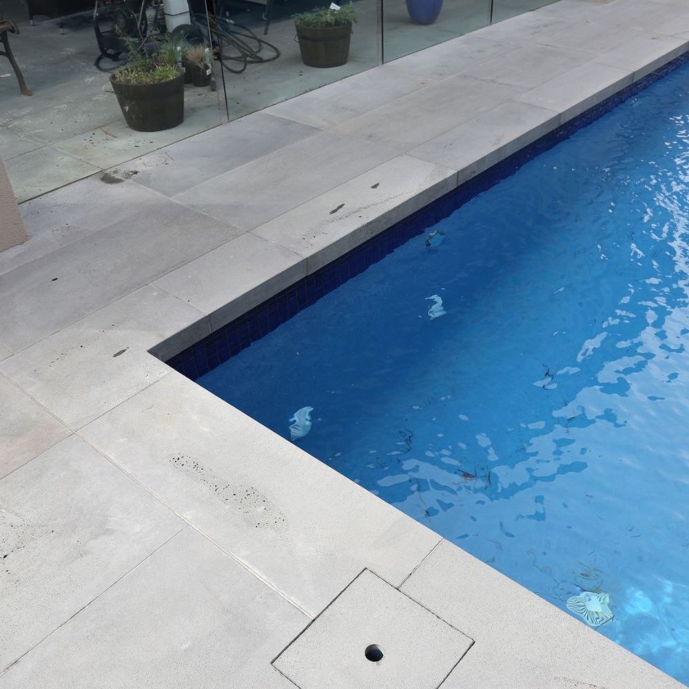 Bluestone BlueOcean Coping Pool Corner, Sawn/PCS