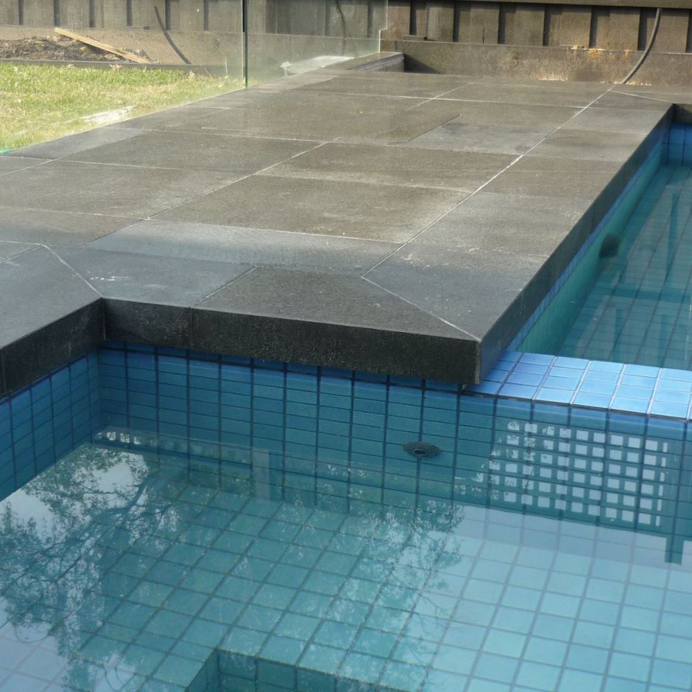 Bluestone BlueOcean Coping Bevelled Edge, Honed/PCS