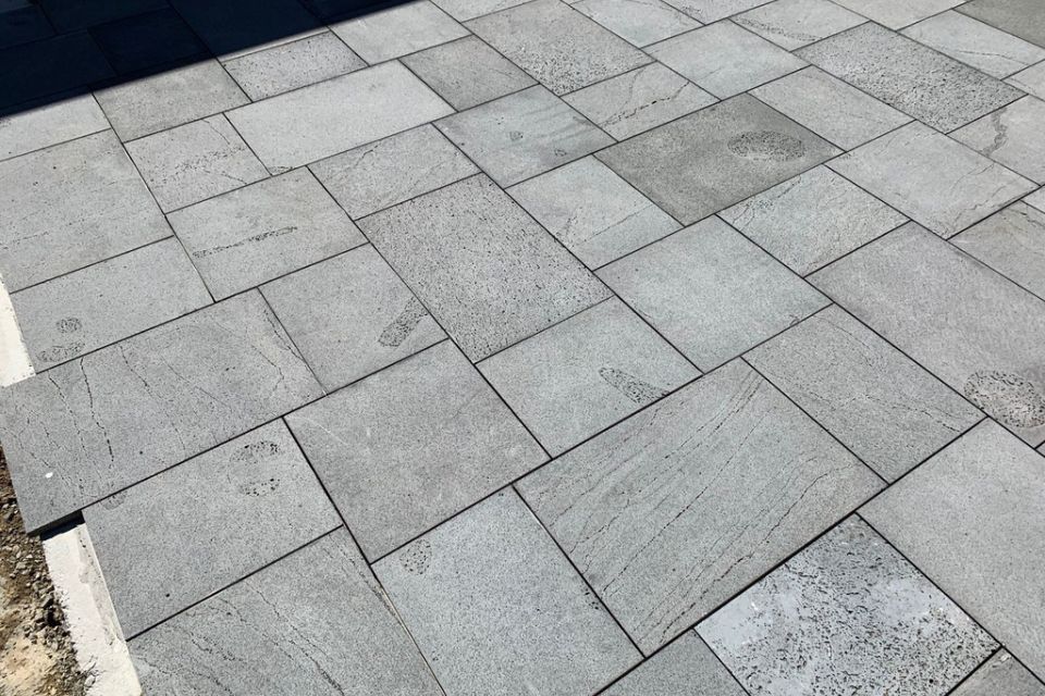 Bluestone Antline New French Pattern 20mm/m²