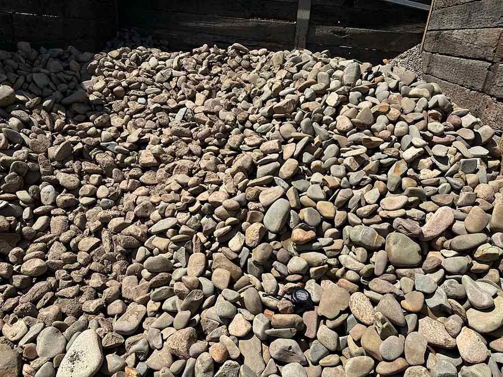 O/S Buffalo Pebbles/m³ - Rustic Decorative Landscape Pebbles for Gardens and Pathways