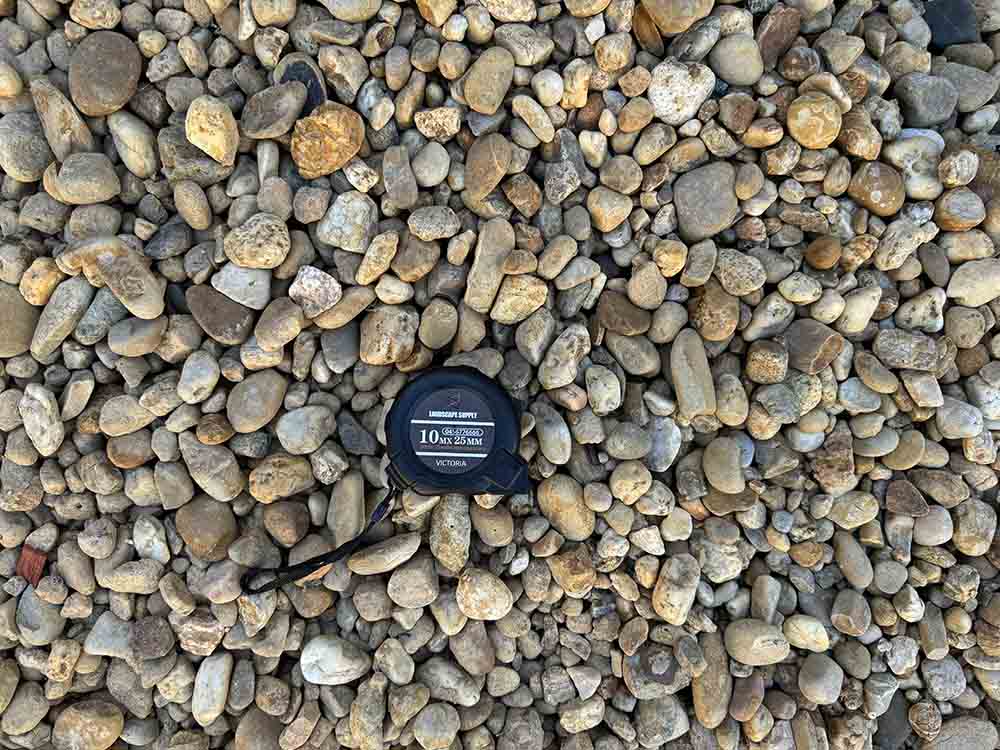 20-40mm Tuscan Garden Pebbles/m³ - Decorative Landscape Pebbles for Pathways and Garden Beds