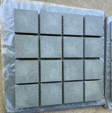 Non-standard Bluestone Cobbles on mesh 430x430x12mm/m²