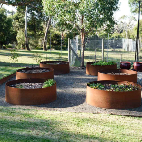 SHAPESCAPER® REDCOR® Round Steel Ring Garden Edging