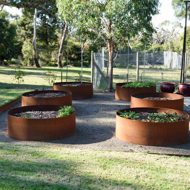 SHAPESCAPER® REDCOR® Round Steel Ring Garden Edging